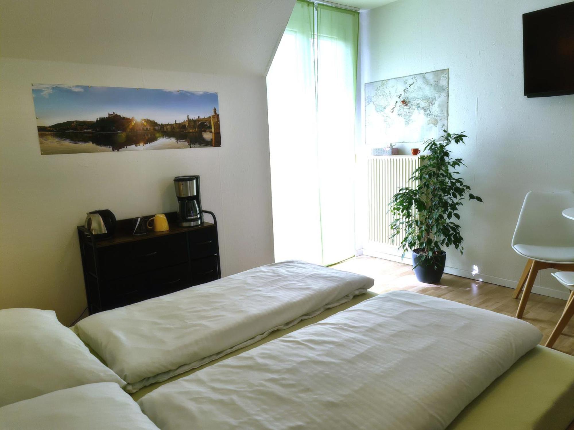 Lichtdurchflutetes Zimmer - Kaeppele Waldbuttelbrunn Exterior foto